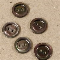 grå perlemors knap gamle knapper genbrug